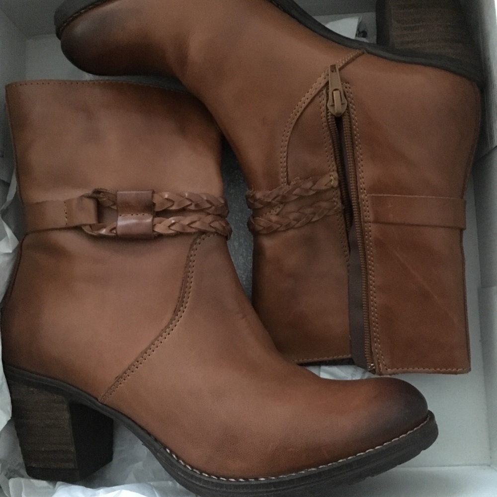 Umberto Raffini Women's Boots Valencia Tan finish